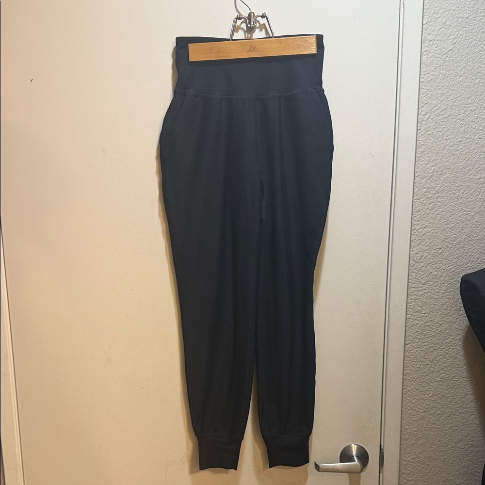 Old Navy Active Powersoft High-Rise Leggings in Dark Gray